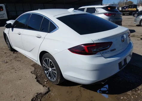 2018 Buick Regal Sportback Essence from USA, damaged, VIN W04GP6SX8J1130959